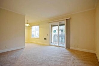 Building Photo - 3056 Via Alicante
