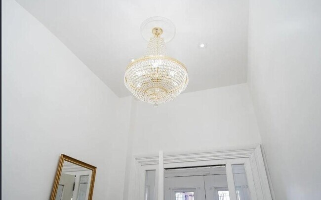 Foto del edificio - 207 JEWETT Ave