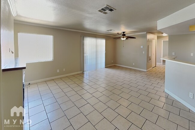 Foto del edificio - 8600 W Charleston Blvd