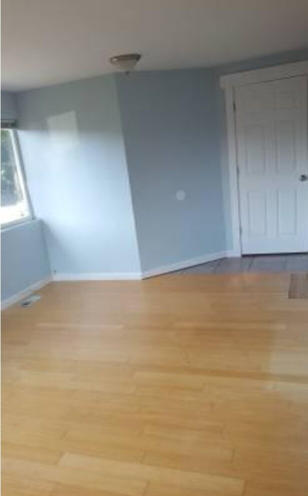 Foto del edificio - 9022 9th Ave SW