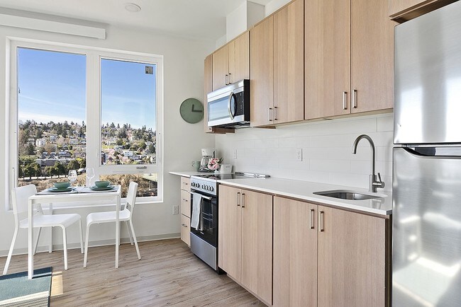 Foto del edificio - 3046 17th Avenue West, Unit 603