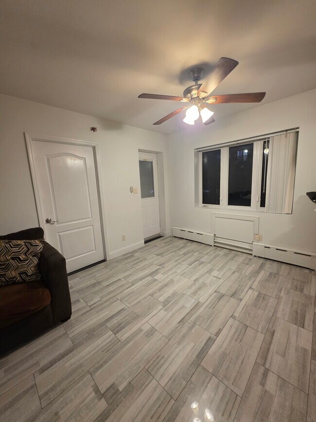 Living Room - 1552 E 14th St