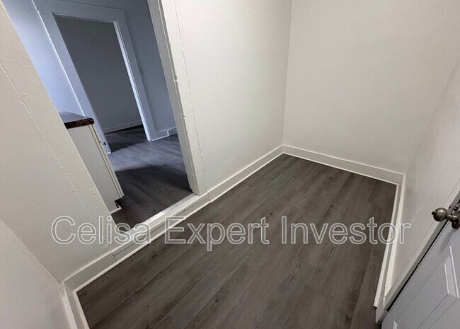 Foto del edificio - 2120 Broadway