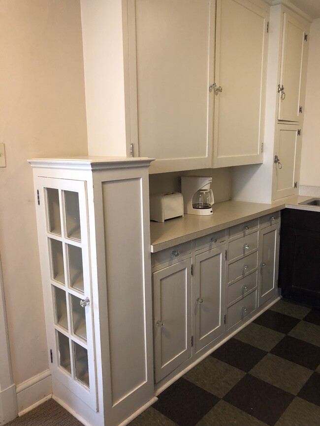 Vintage & New cabinets - Stanford Apartments