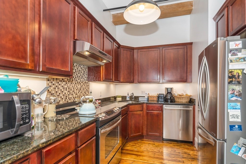 61 Market St Unit 3B, Lowell, MA 01852 Condo for Rent in Lowell, MA