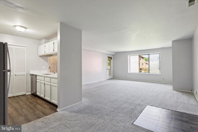 Building Photo - 2611B Auburn Ct