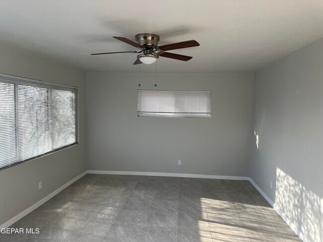 Building Photo - 1304 Mescalero Dr