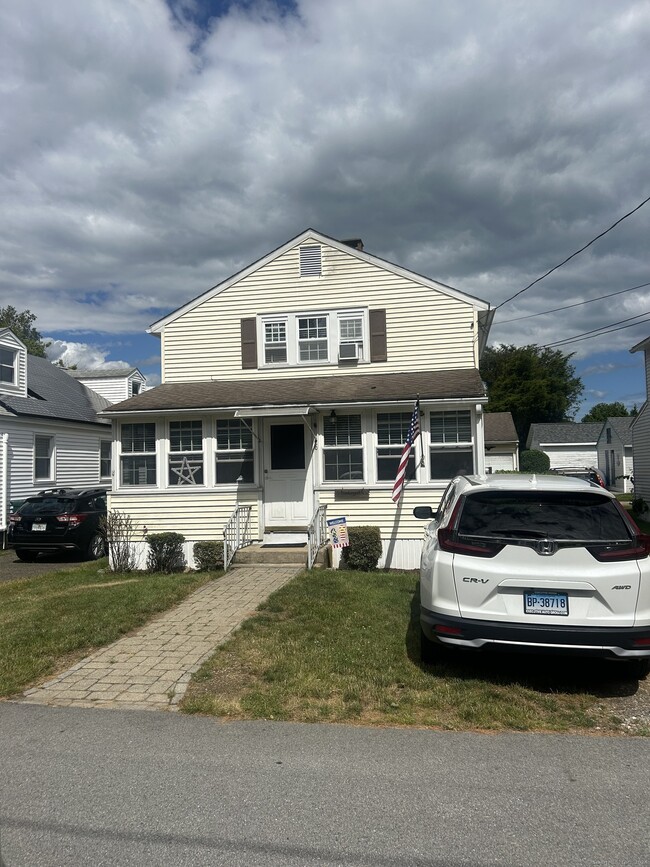 Building Photo - 16 Springfield Rd