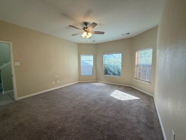 Foto del edificio - 1806 Sable Wood Dr