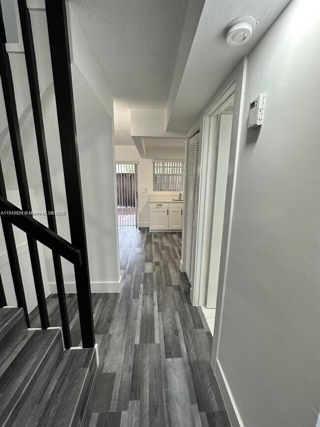 Foto del edificio - 7510 SW 152nd Ave