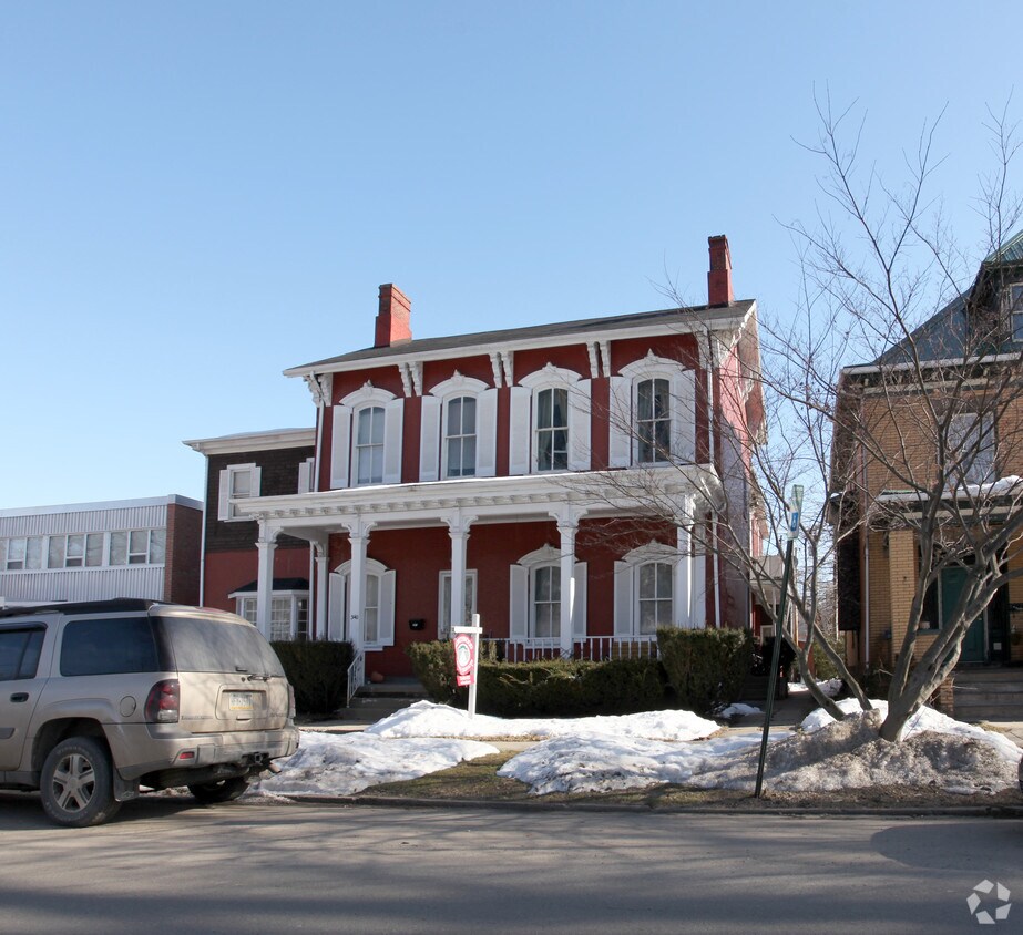 340 N Water St, Kittanning, PA 16201 Apartments in Kittanning, PA