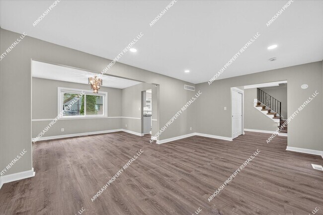 Foto del edificio - Rare Rental Opportunity in Southfield — Fully Renovated 4-Bedroom Brick Colonial!