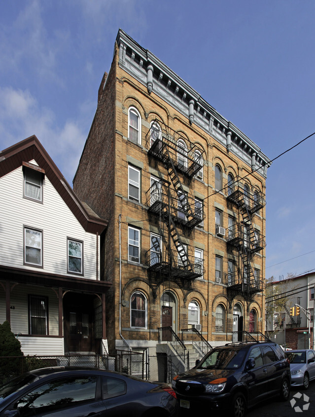 Chestnut Apartments - Apartments in Jersey City, NJ | Apartments.com