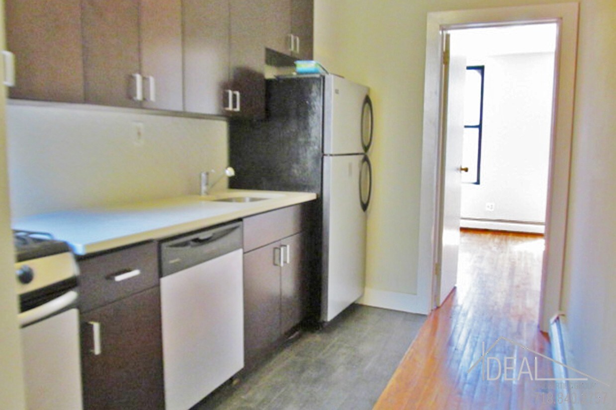 Foto principal - 355 Sumpter St