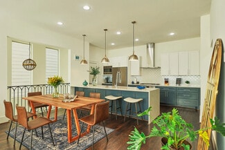 2nd Floor Livingroom/Kitchen - 1912 Maryland St
