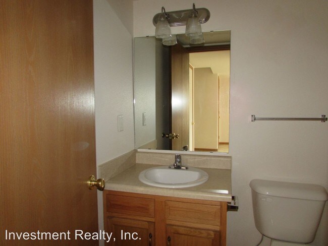 Building Photo - 16760 Huntington Ln