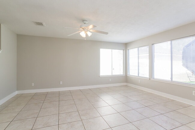 Building Photo - 10202 Farrell Dr