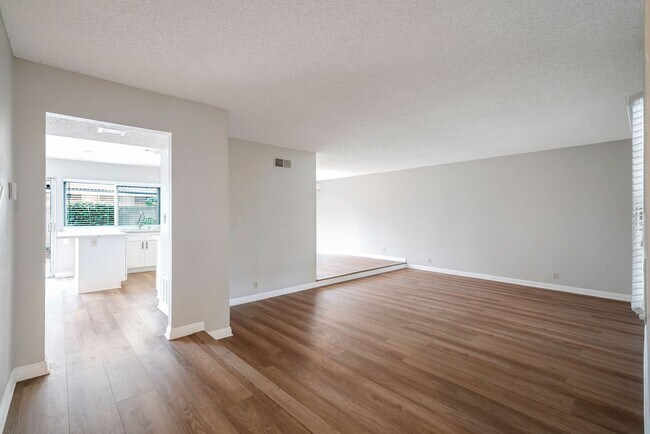 Building Photo - CERRITOS -BEAUTIFUL 5BR HOME FOR LEASE $4600