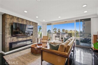 Building Photo - 700 E Ocean Blvd