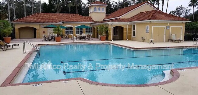 Foto del edificio - 18001 Richmond Place Dr