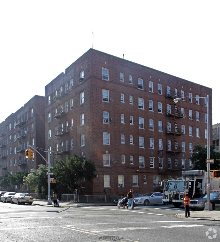 Foto del edificio - 556 Lefferts Ave
