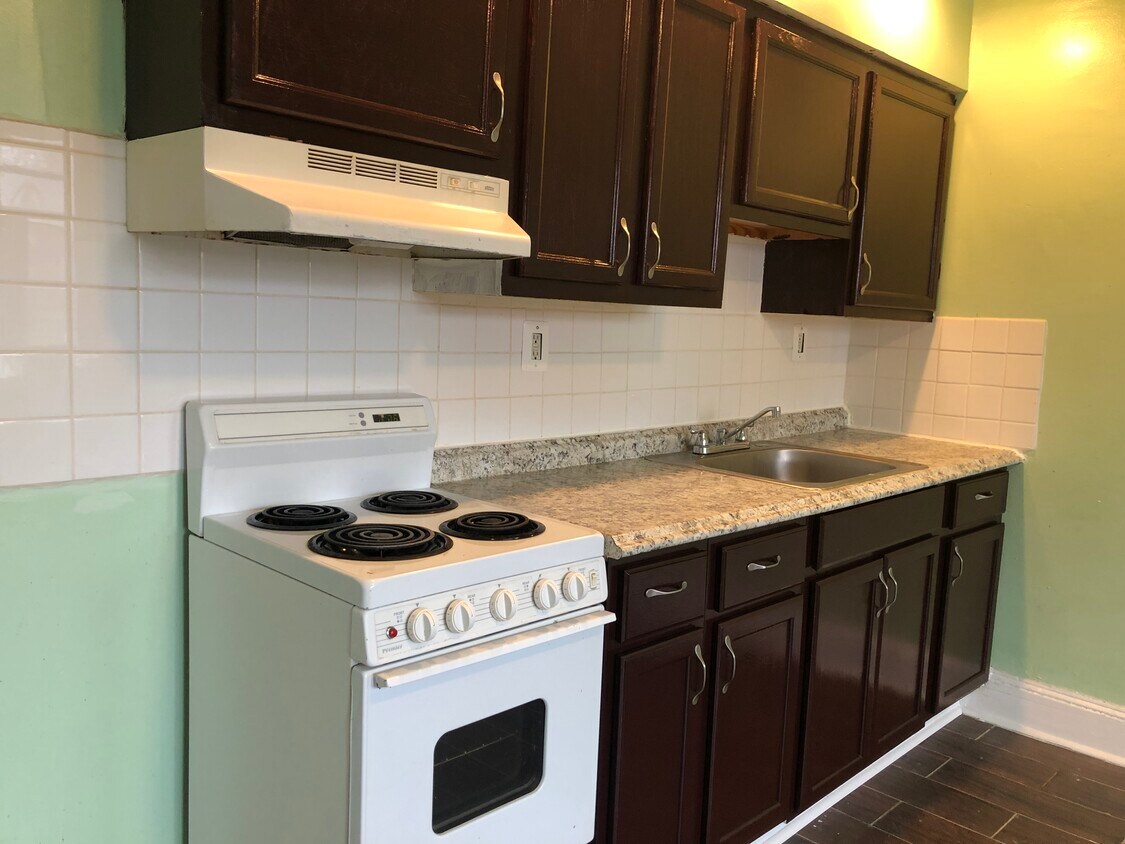 6902 Woodland Ave, Philadelphia, PA 19142 Townhome Rentals in