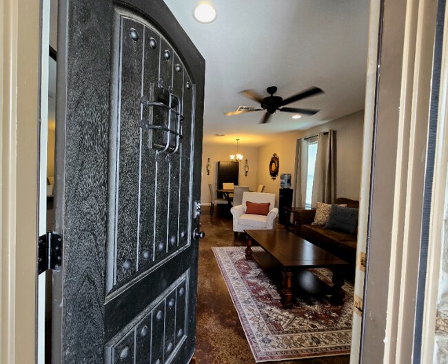 Foto del edificio - 1621 Alexander Ave