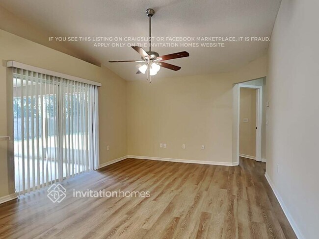 Foto del edificio - 2655 Green Valley Dr
