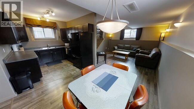 Building Photo - 11202-1175A 75a Ave