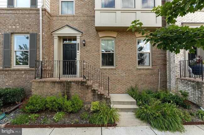 Foto del edificio - 1729 Cottonwood Grove Rd