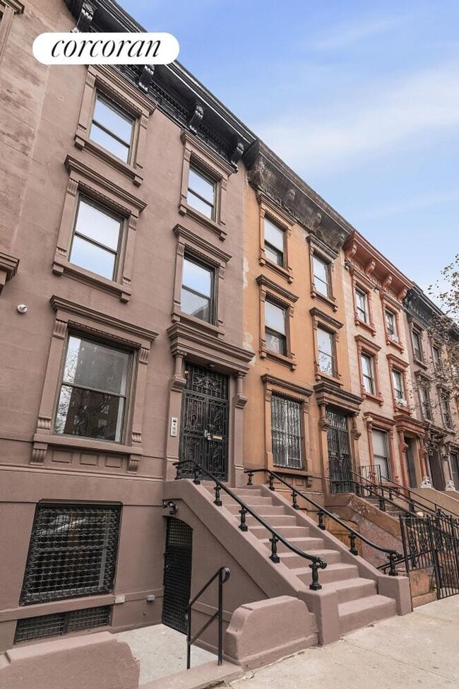 Building Photo - 263 W 131st St
