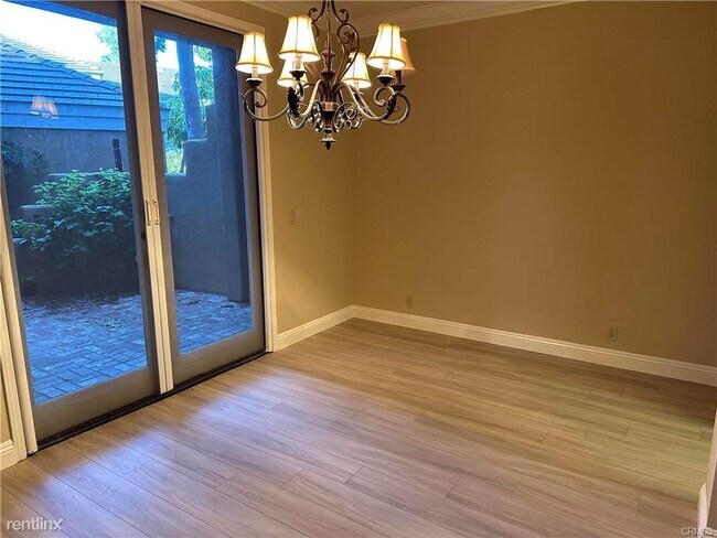 Building Photo - 3 br, 3 bath House - 30 Auburn Aisle # 112