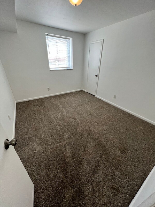 Building Photo - 3021 Park Ave