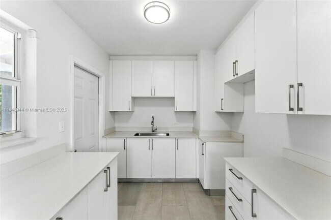 Foto del edificio - 1245 NW 84th Ter