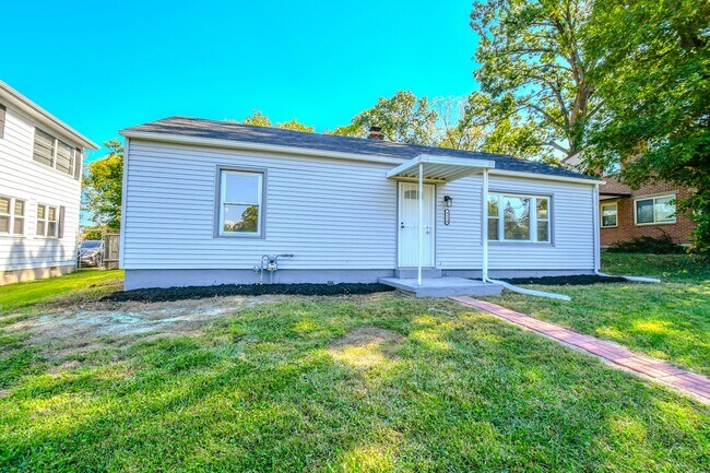 Foto del edificio - 4126 Sylvan Dr