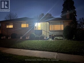 Building Photo - 2 Tynevale Dr