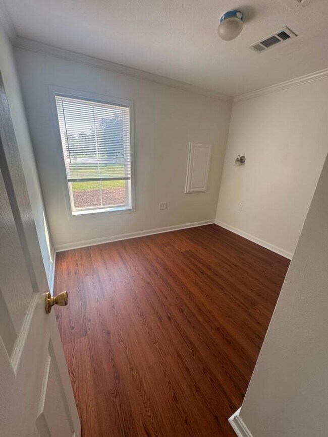 Foto del edificio - Cozy Cottage Living – Water Included!