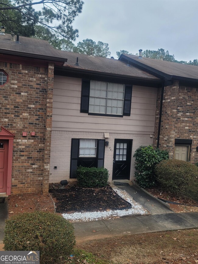 Building Photo - 647 Garden Walk Dr