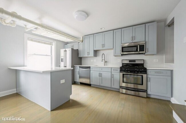 Building Photo - 2 br, 1 bath Condo - 4201 W Addison St