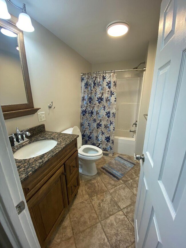 Bathroom - 216 N 12th Ave
