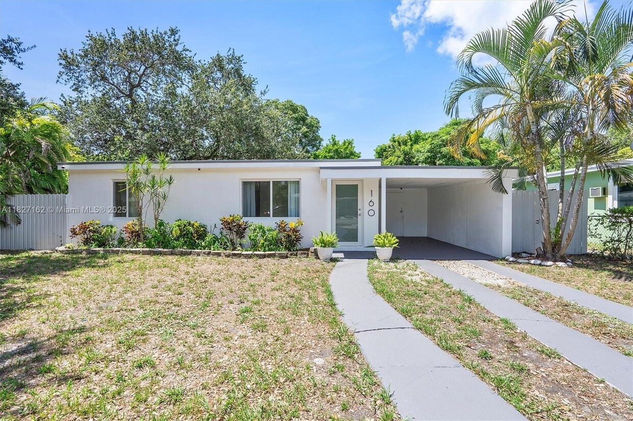 Primary Photo - 160 NW 121st St