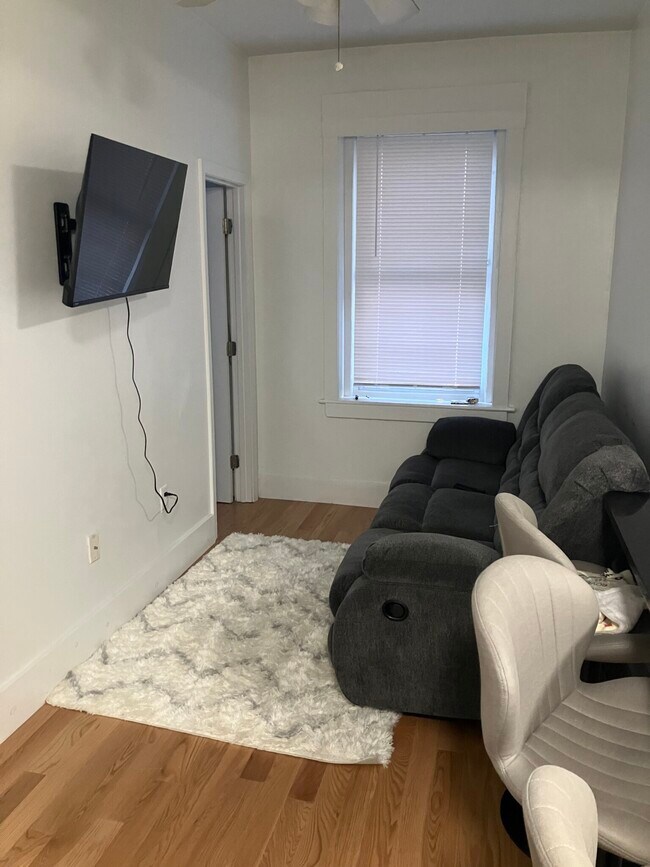 Foto del edificio - 64 Hemenway St