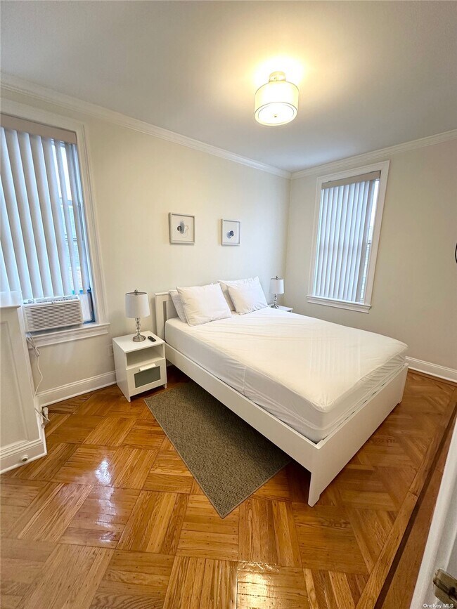 Foto del edificio - 30-44-44 83rd St