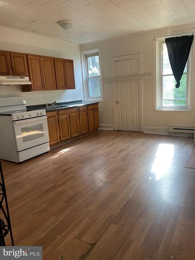 2820 N Bailey St, Philadelphia, PA 19132 Townhouse for Rent in