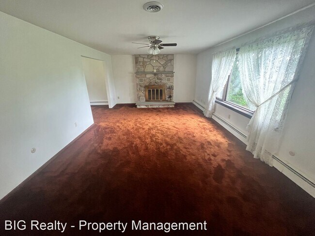 Foto del edificio - 4 br, 3 bath House - 337 Ridge Rd