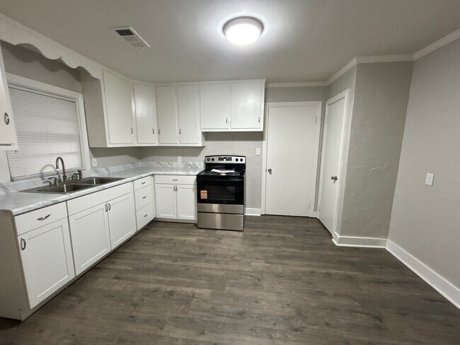 Foto del edificio - 955 W Forest Ave