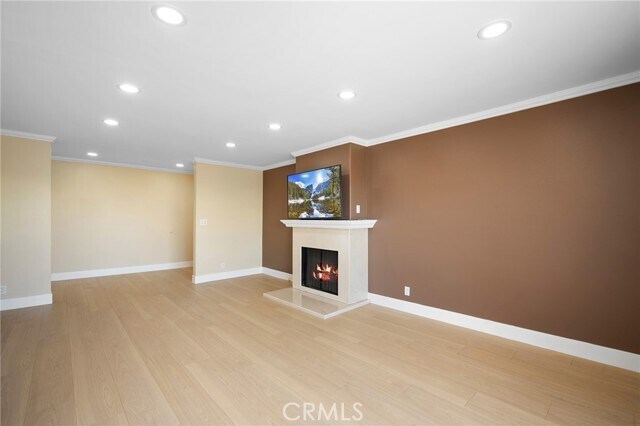 Building Photo - 635 E Elmwood Ave