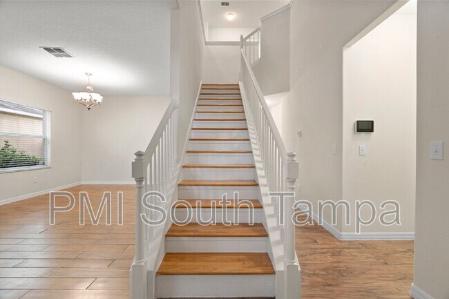 Building Photo - 13740 Newport Shores Dr