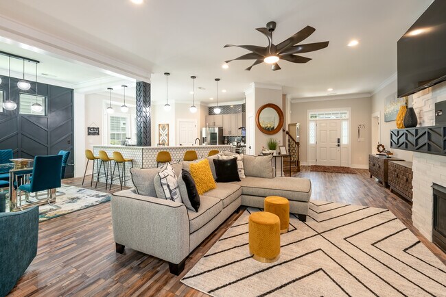 Foto del edificio - 1732 Waterbrook Dr