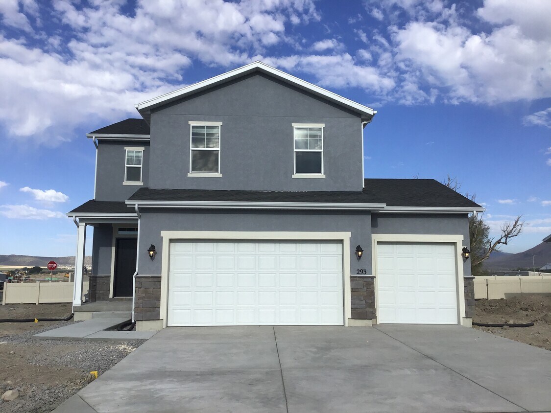 293 N Willes Drive House Rental in Eagle Mountain, UT